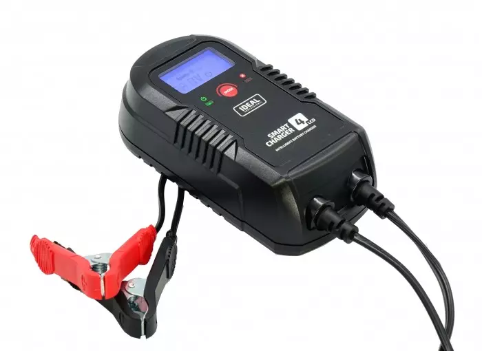 ideal-smart-charger-4-lcd-6-12v_3-Webp-1.webp