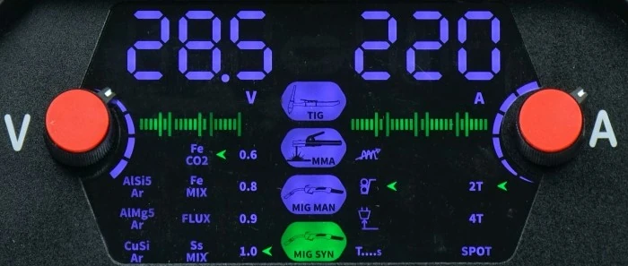 ideal-tecno-mig-224-synergic-led-4x4_7.webp